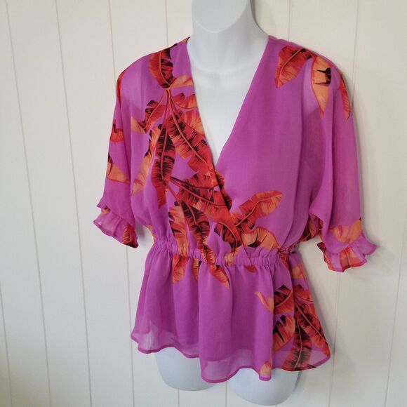 Women's Floral Top Size Medium Fairy Faux Wrap Romantic - Picture 3 of 9